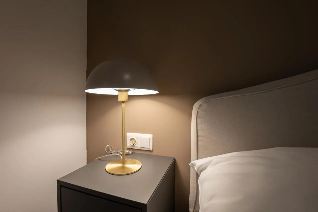 Stylish Apartment With Dedicated Working Space And Super King-Size Bed Located Between City Centre And Donau River Wien 0*,  Österreich