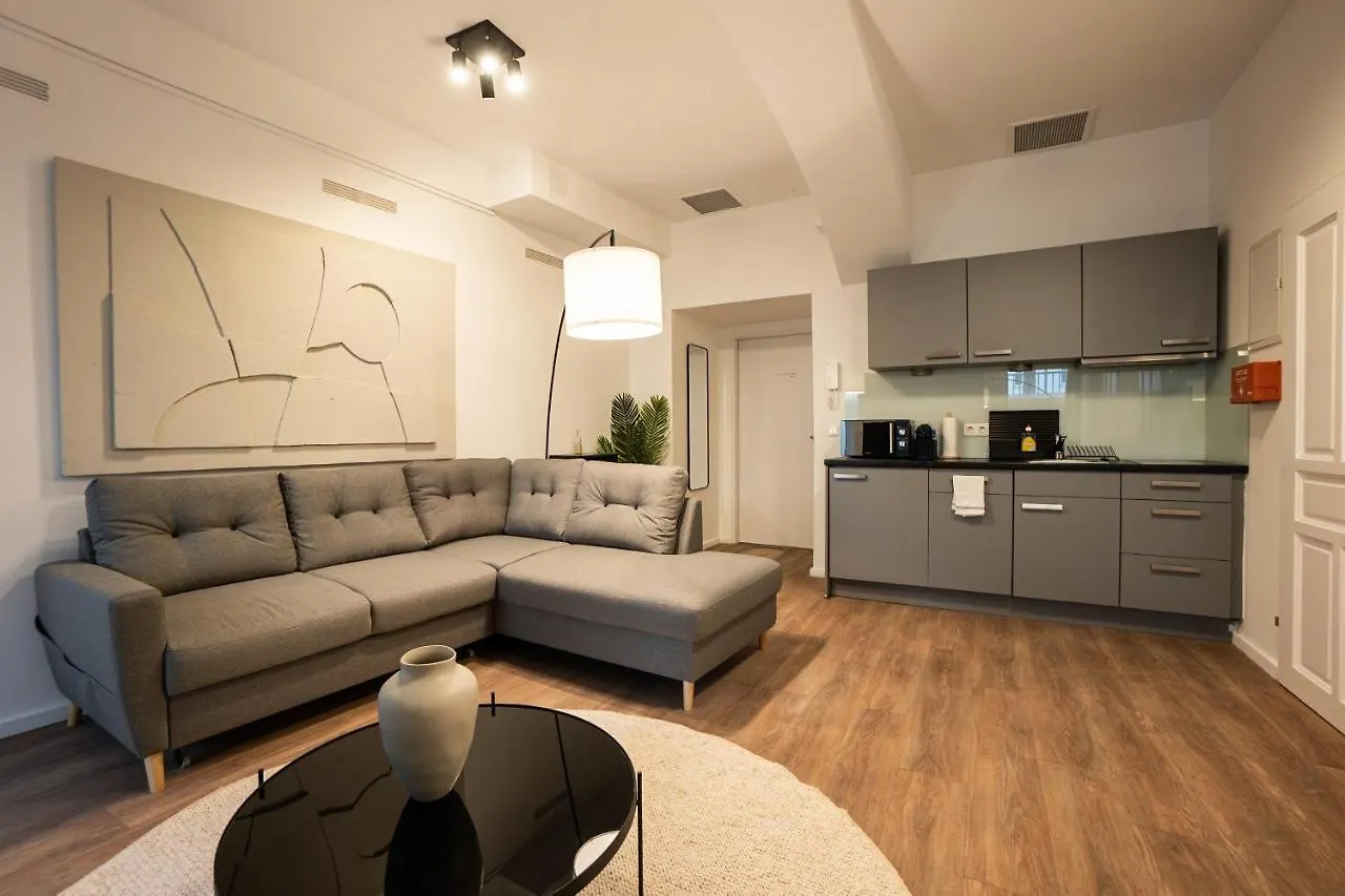 Stylish Apartment With Dedicated Working Space And Super King-Size Bed Located Between City Centre And Donau River Wien