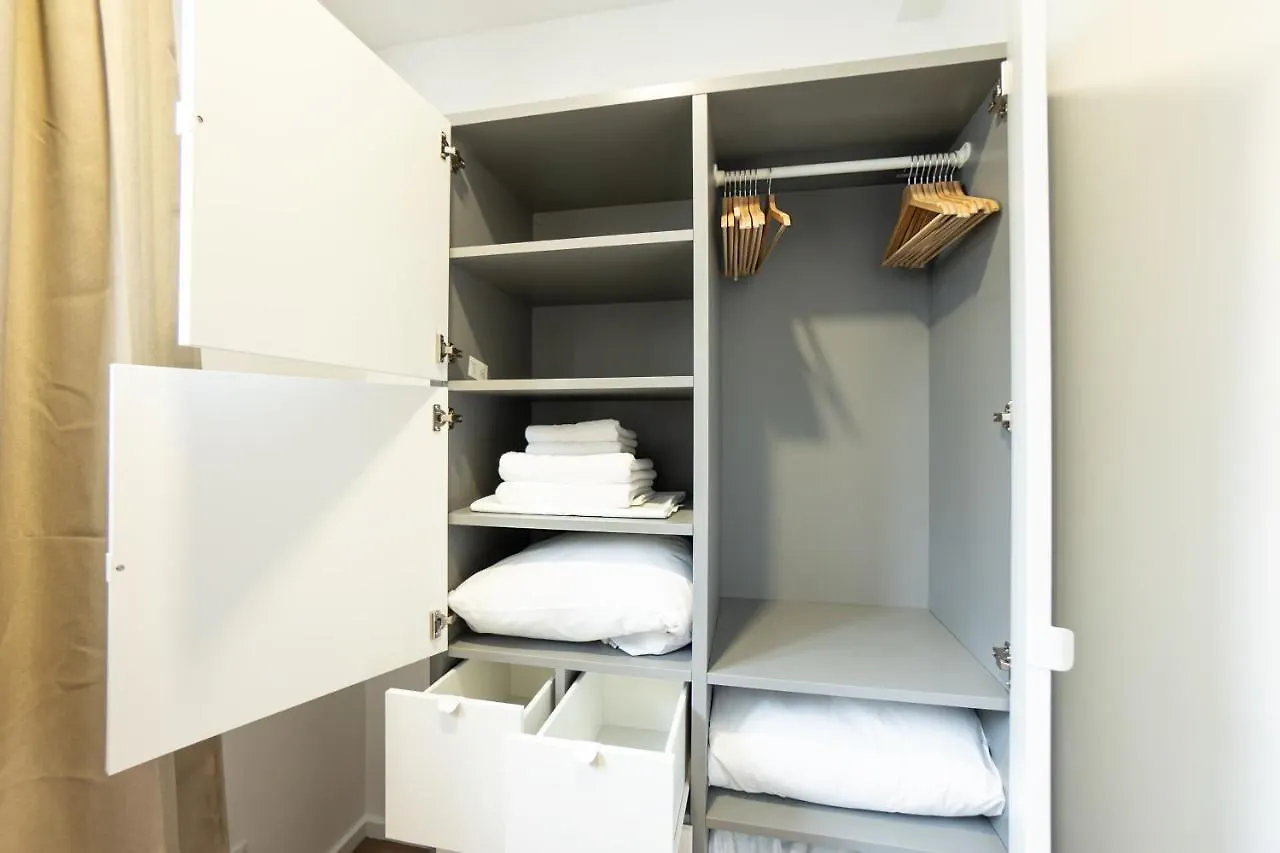 Stylish Apartment With Dedicated Working Space And Super King-Size Bed Located Between City Centre And Donau River Wien