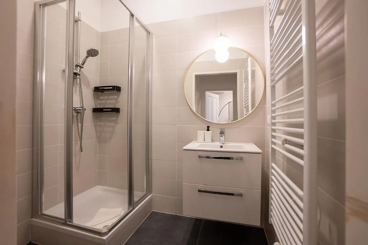 Stylish Apartment With Dedicated Working Space And Super King-Size Bed Located Between City Centre And Donau River Wien